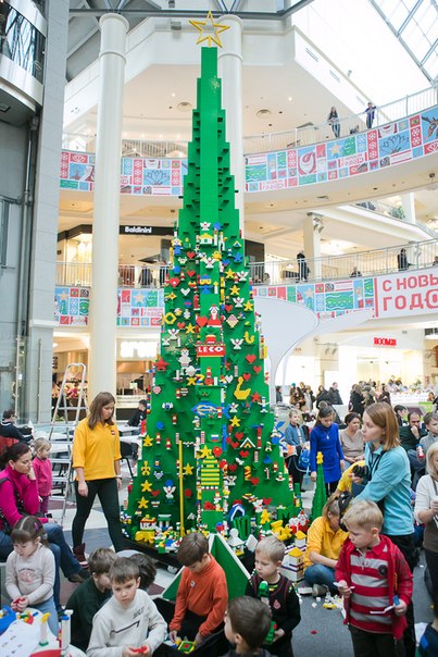 новогодняя елка LEGO